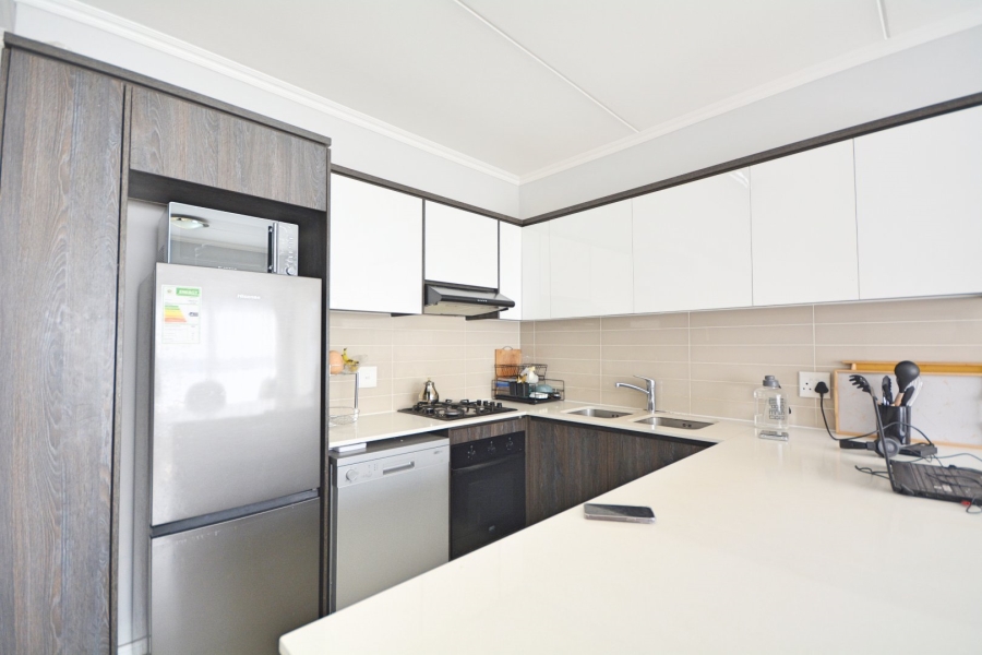 To Let 1 Bedroom Property for Rent in Sandown Western Cape